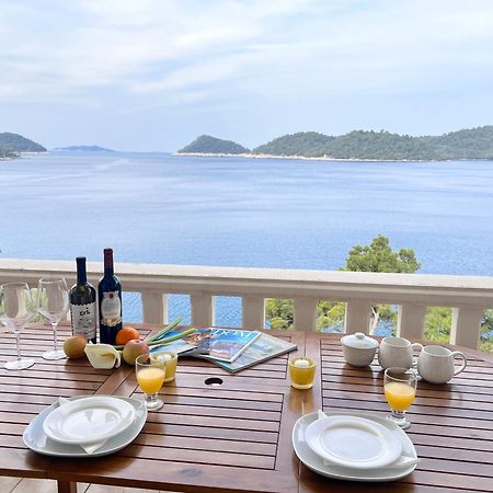 Terrace Studios With Panoramic Seaview Убли Экстерьер фото