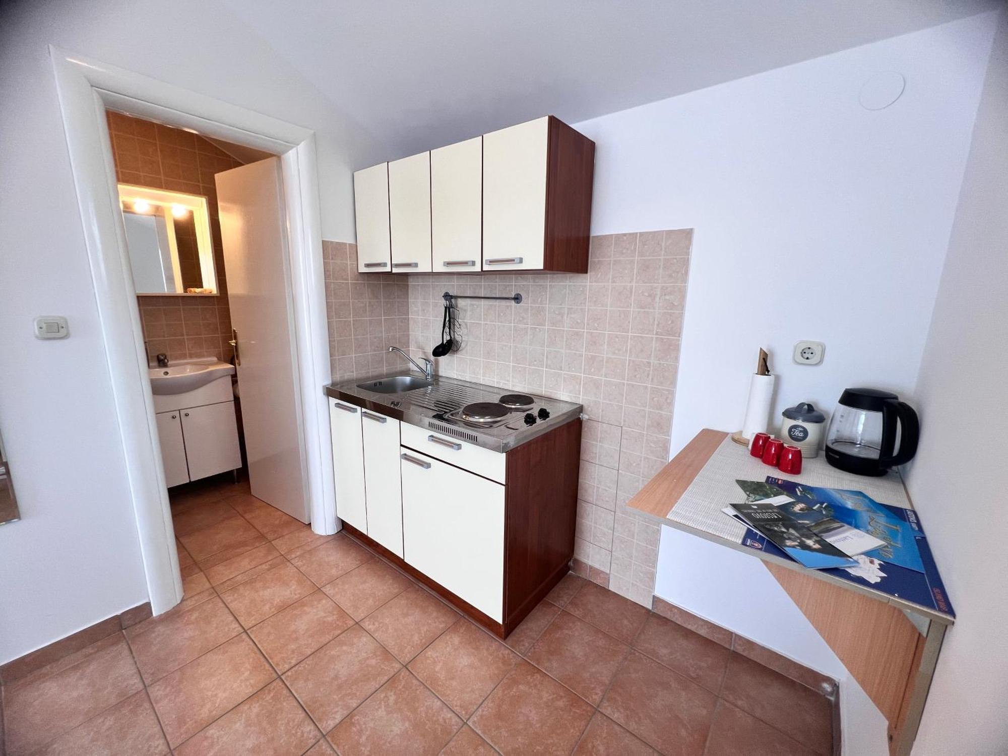 Terrace Studios With Panoramic Seaview Убли Экстерьер фото